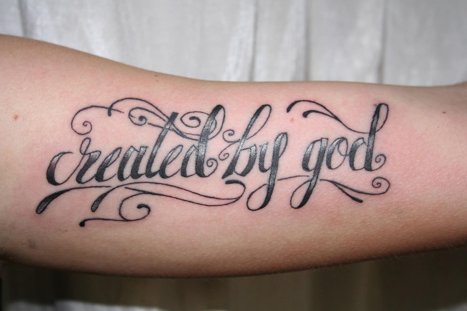 Letras Para Tatuagens São ideias que podem ser adotadas por homens e mulheres de todas as idades. letras para tatuagens