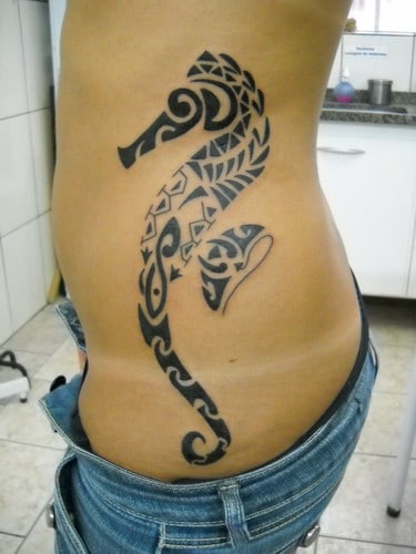 Tatuagem-Cavalo-Marinho-Maori
