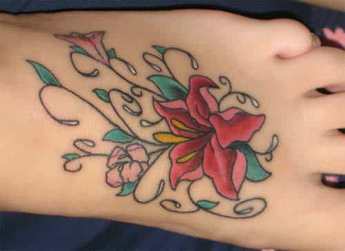 Tatuagens-de-Flores-no-Pe-Fotos-e-Desenhos