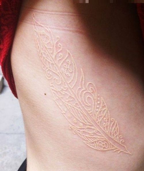 tatuagem alto relevo simples