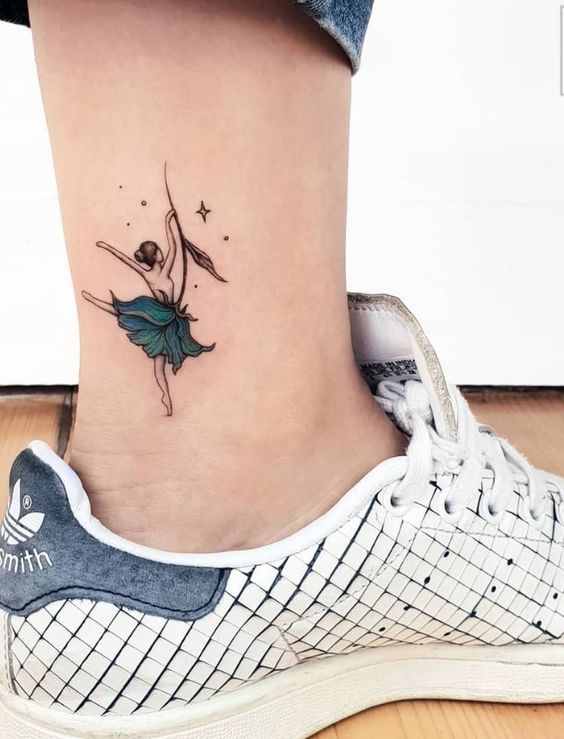 tatuagem bailarina pequena perna