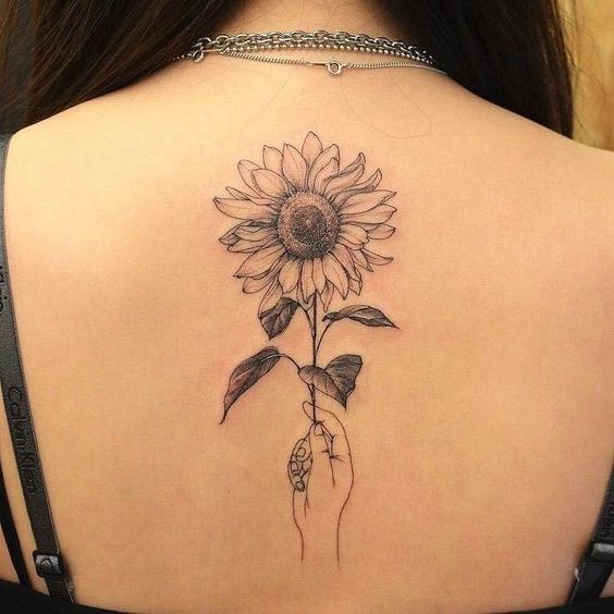 tatuagem feminina costas 1