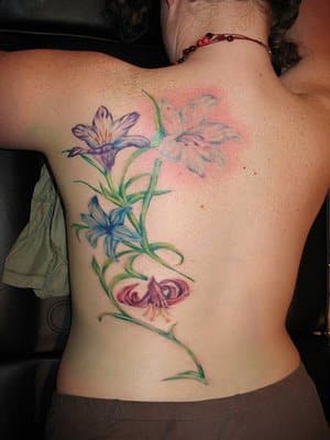 tatuagem-feminina-nas-costas