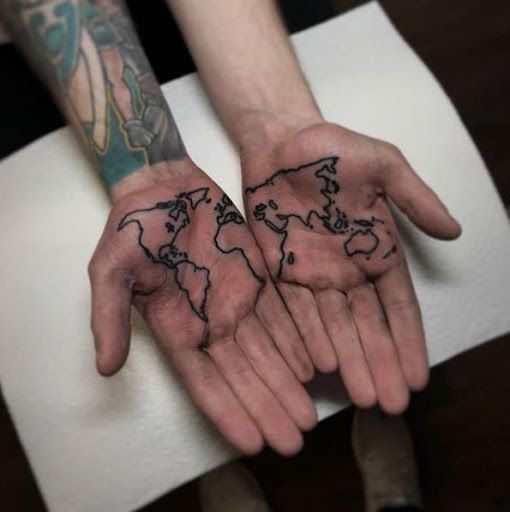 tatuagem palma mão mundo