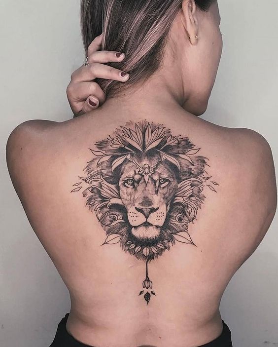 tatuagens costas animais leao