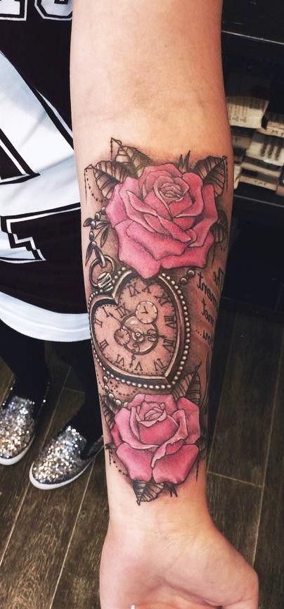 tatuagens relogios rosas